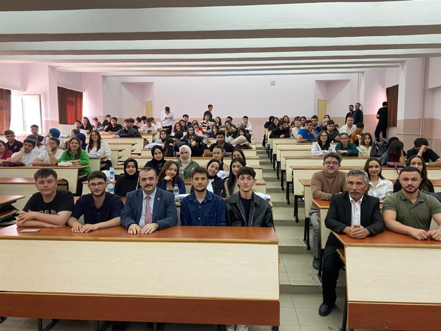 2025 Uluslararası Kooperatifler Yılı Etkinlikleri Kapsamında Üniversite Öğrencilerine Yönelik Kooperatif Eğitimi Sinop Üniversitesi Boyabat Meslek Yüksekokulu Konferans Salonunda Yapıldı.
